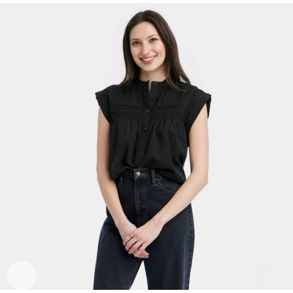 Women's Universal Thread Blouse Size Small, Black